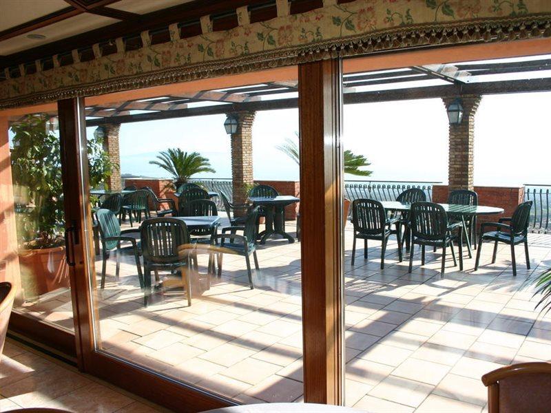 Hotel Primavera Dell'Etna ซัฟเฟรานา เอตเนอา ภายนอก รูปภาพ