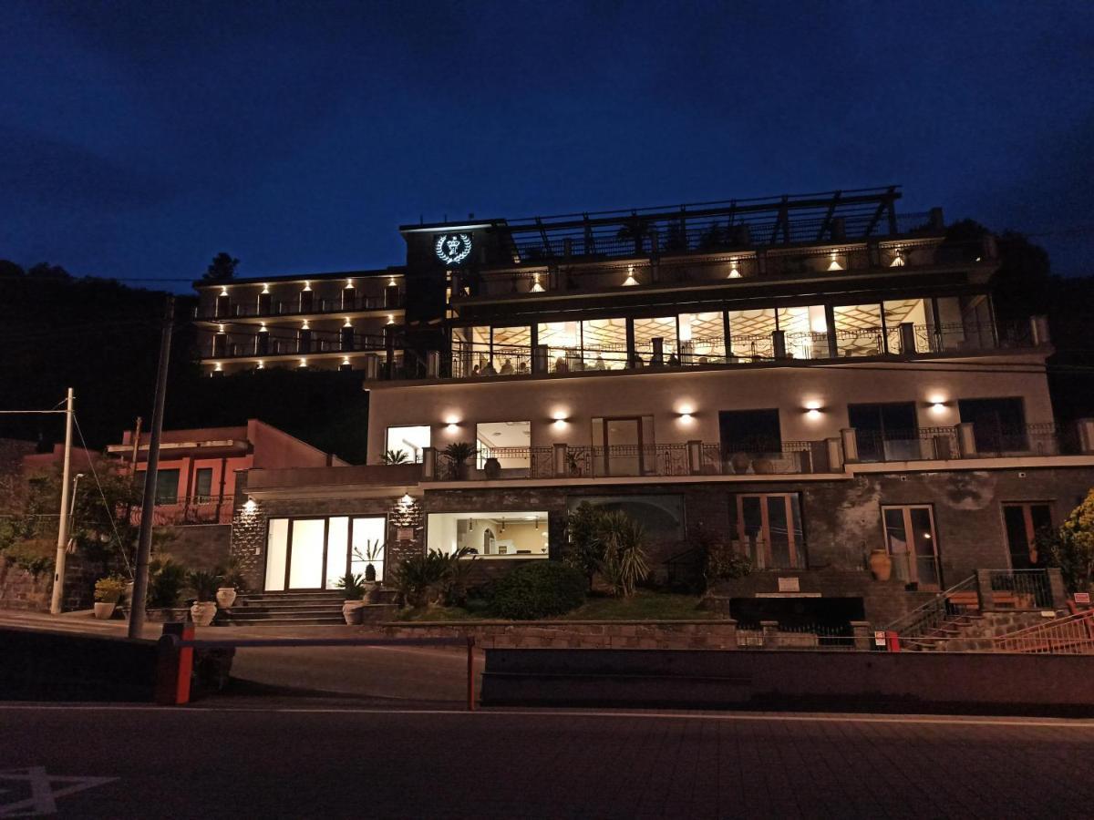 Hotel Primavera Dell'Etna ซัฟเฟรานา เอตเนอา ภายนอก รูปภาพ