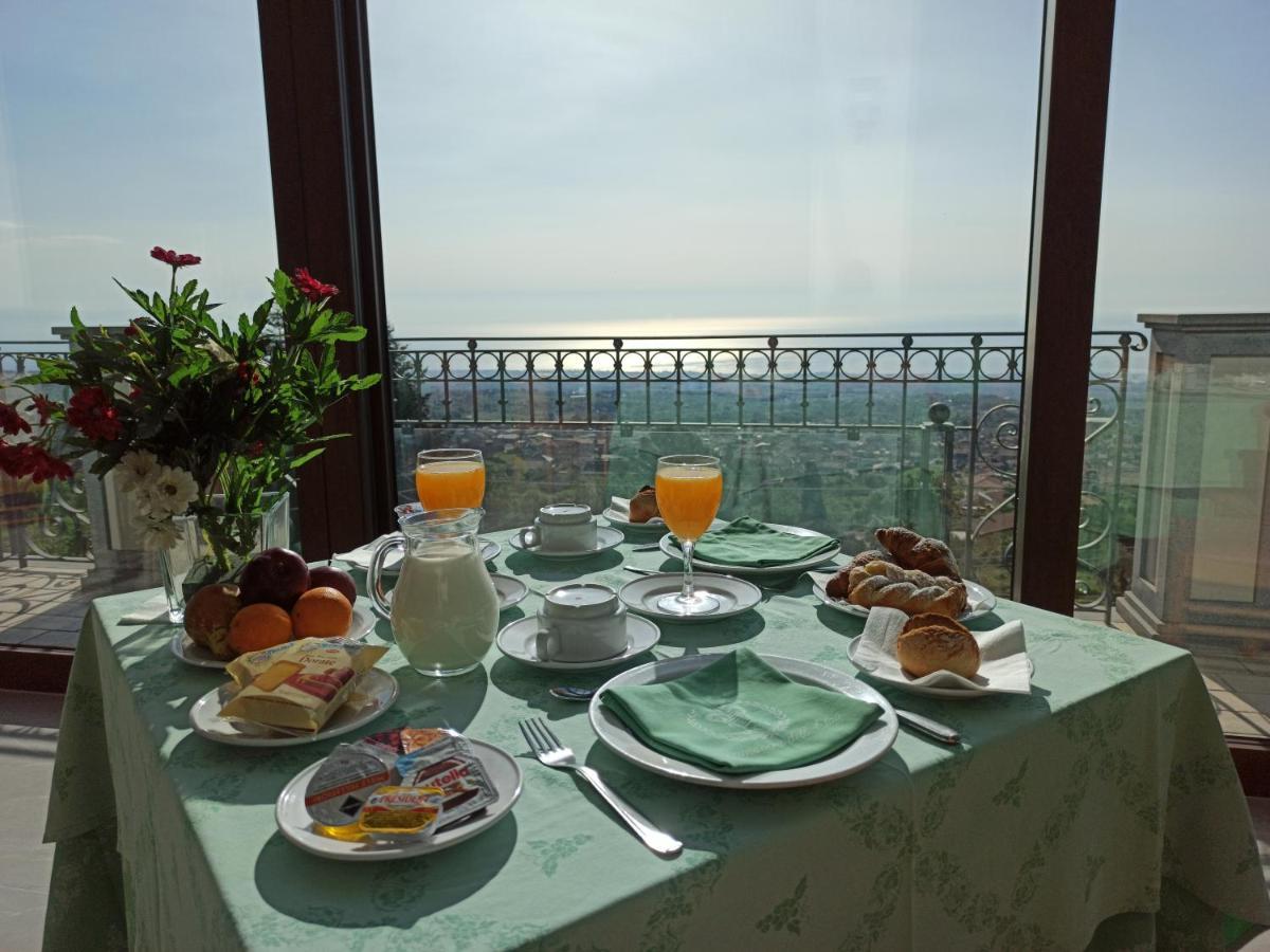 Hotel Primavera Dell'Etna ซัฟเฟรานา เอตเนอา ภายนอก รูปภาพ