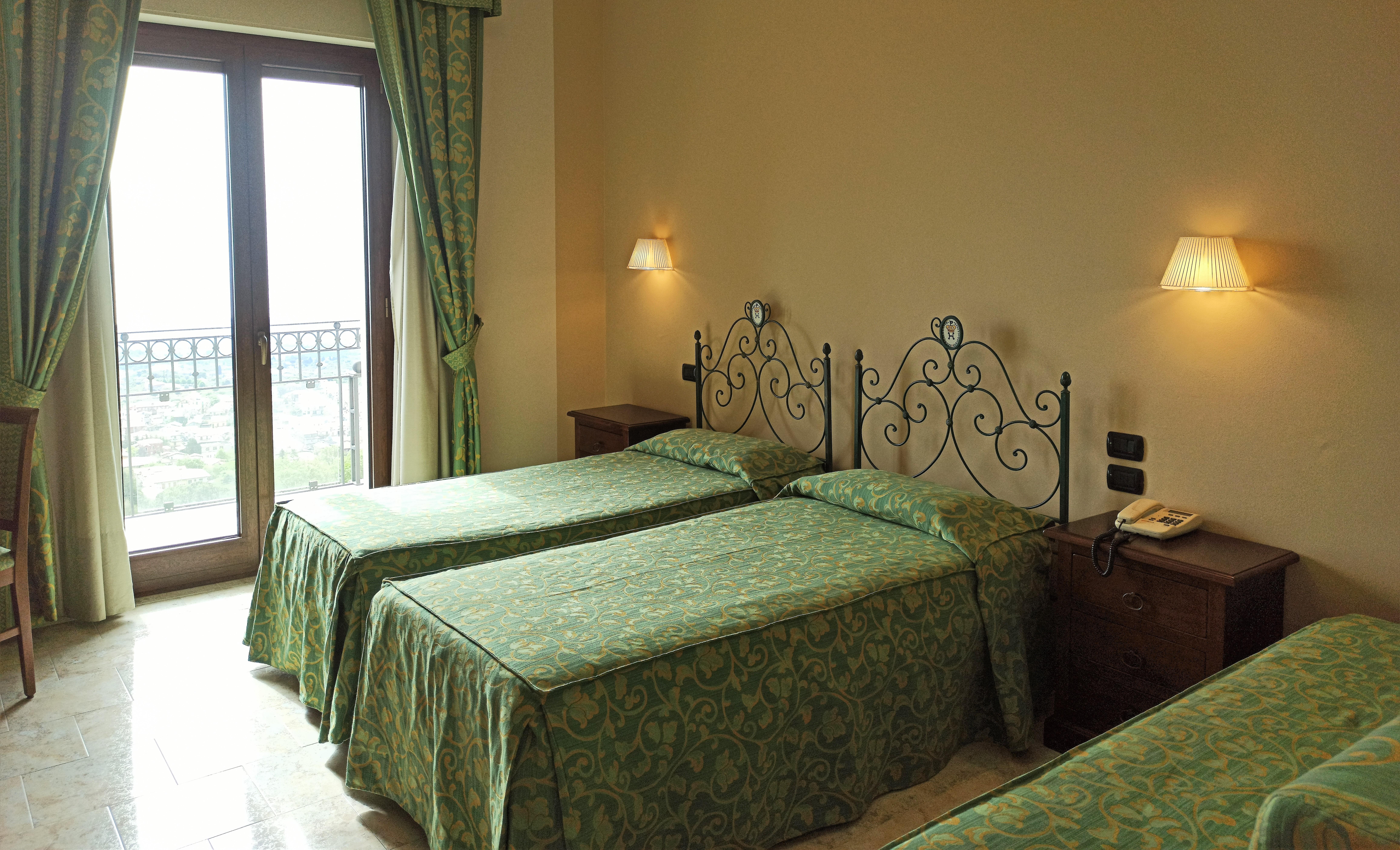 Hotel Primavera Dell'Etna ซัฟเฟรานา เอตเนอา ภายนอก รูปภาพ