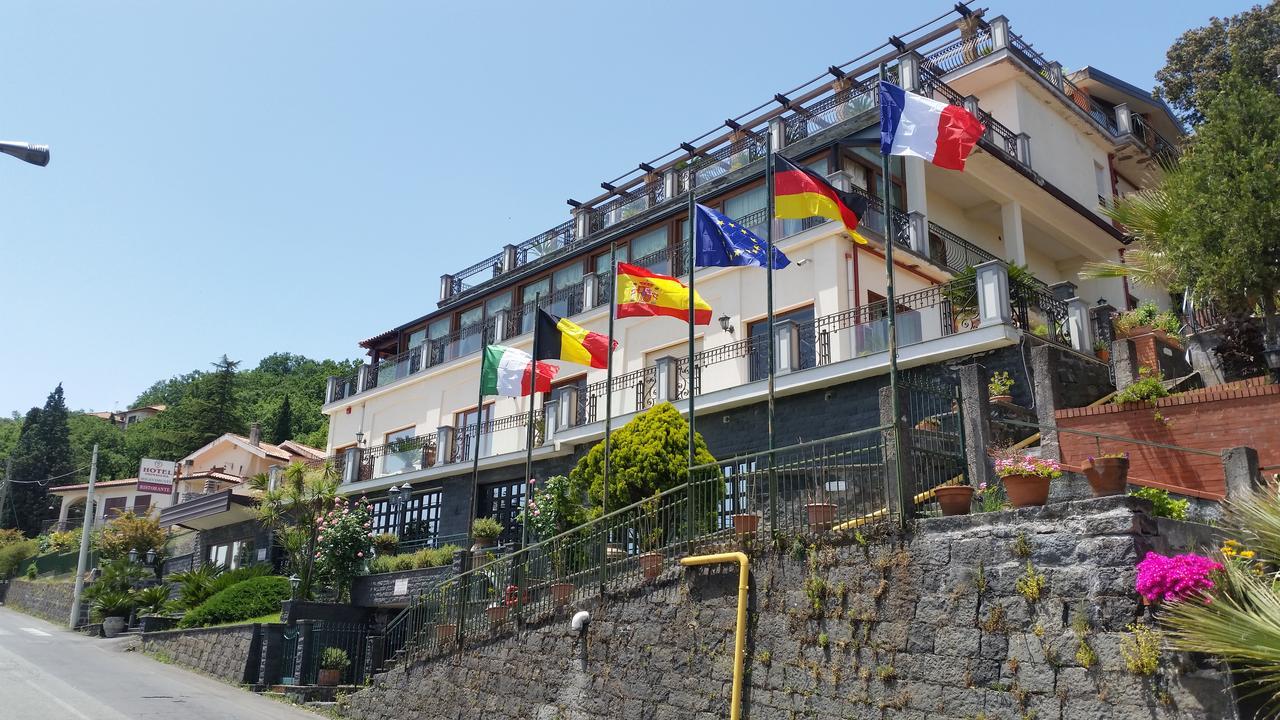 Hotel Primavera Dell'Etna ซัฟเฟรานา เอตเนอา ภายนอก รูปภาพ