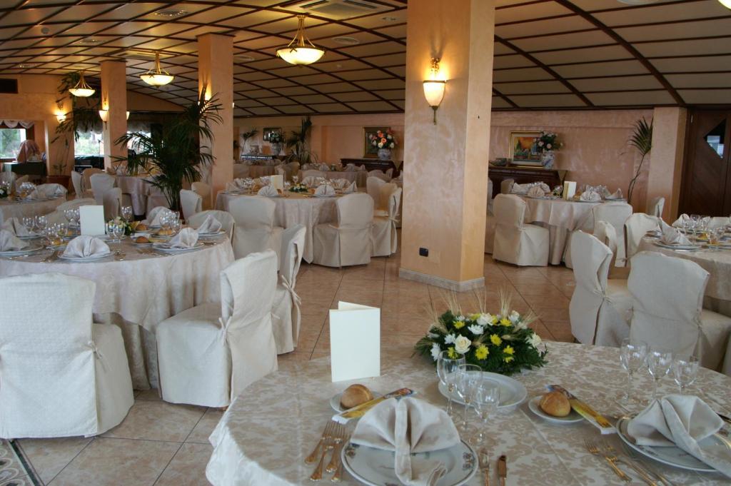 Hotel Primavera Dell'Etna ซัฟเฟรานา เอตเนอา ภายนอก รูปภาพ