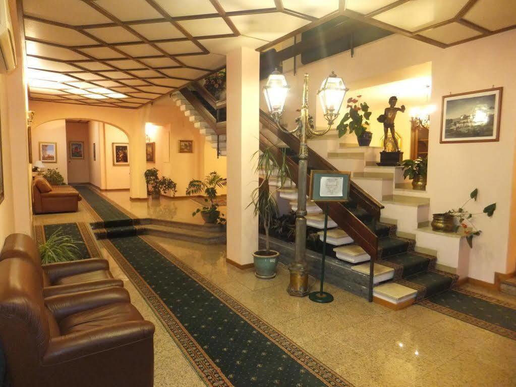 Hotel Primavera Dell'Etna ซัฟเฟรานา เอตเนอา ภายนอก รูปภาพ