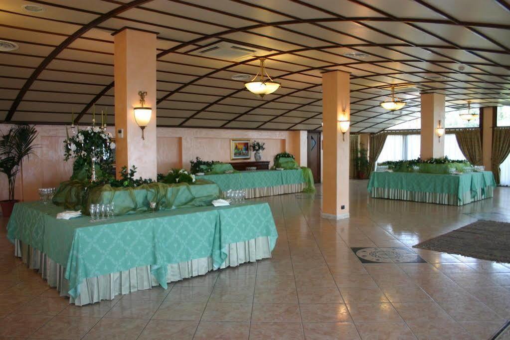 Hotel Primavera Dell'Etna ซัฟเฟรานา เอตเนอา ภายนอก รูปภาพ
