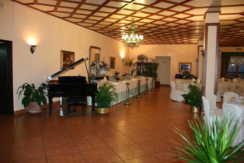 Hotel Primavera Dell'Etna ซัฟเฟรานา เอตเนอา ภายนอก รูปภาพ